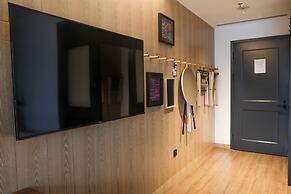 Moxy Shenzhen North Station