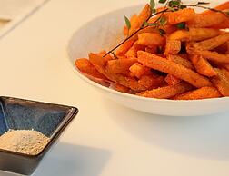 Moxy Shenzhen North Station