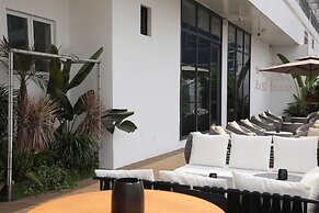 Moxy Shenzhen North Station