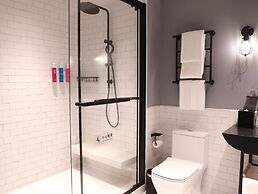 Moxy Shenzhen North Station