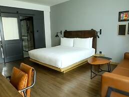 Moxy Shenzhen North Station