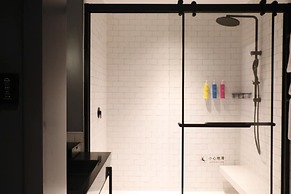 Moxy Shenzhen North Station