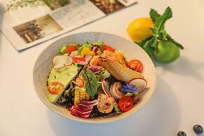 Moxy Shenzhen North Station