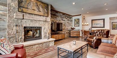 Highlands Slopeside #207 3 Bedroom Condo by RedAwning