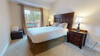 Mammoth Gateway Village 7 Pet-Friendly, Mountain Modern with Private J