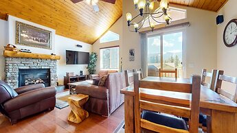 Mammoth Gateway Village 7 Pet-Friendly, Mountain Modern with Private J