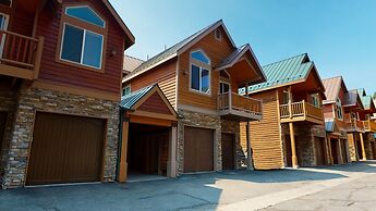 Mammoth Gateway Village 7 Pet-Friendly, Mountain Modern with Private J