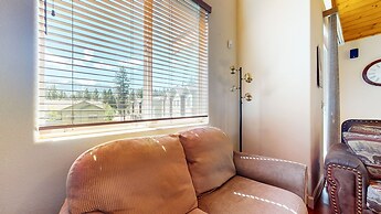 Mammoth Gateway Village 7 Pet-Friendly, Mountain Modern with Private J