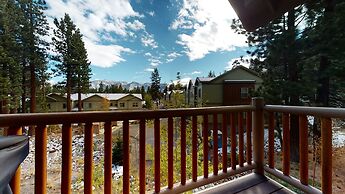 Mammoth Gateway Village 7 Pet-Friendly, Mountain Modern with Private J