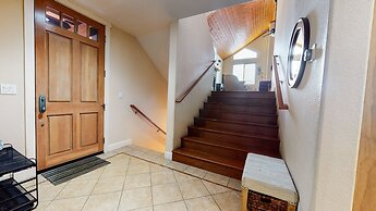 Mammoth Gateway Village 7 Pet-Friendly, Mountain Modern with Private J