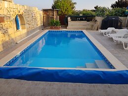 Stunning 5-bed Farmhouse in Malta
