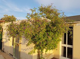 Rustic Villa With Pool, Sleeps 6 & Terrace