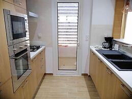 Bright Stylish 1bd Flat in Jardins De Carthage