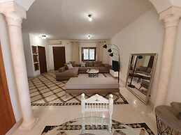 Golden Tulip APT Spacieux Avec Deux Terrasses