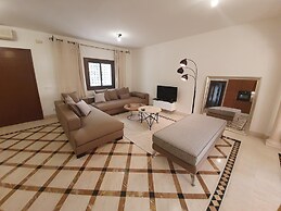 Golden Tulip APT Spacieux Avec Deux Terrasses