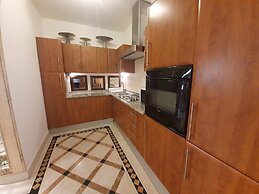 Golden Tulip APT Spacieux Avec Deux Terrasses