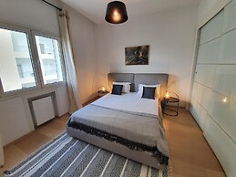 Prestige Luxurious 120m2 Next to UN Offices Lac2