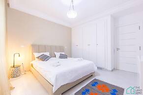 The Business Stay Spacious Well Located in Lac 2