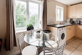 Modern 2 Bedroom Apartment in Popular Jericho