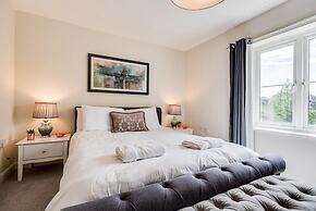 Modern 2 Bedroom Apartment in Popular Jericho