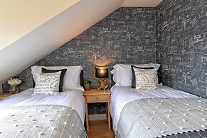 A Very British Place to Stay - 3 Bedrooms Central