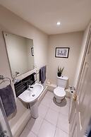 A Very British Place to Stay - 3 Bedrooms Central