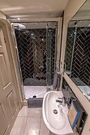 A Very British Place to Stay - 3 Bedrooms Central