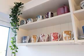 Charming 3 BR House - Garden Parking Near CS Lewis Park