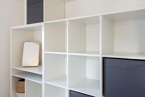 Charming 3 BR House - Garden Parking Near CS Lewis Park