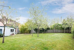 Headington Orchard - 3 Bedroom House Parking Garden