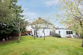 Headington Orchard - 3 Bedroom House Parking Garden