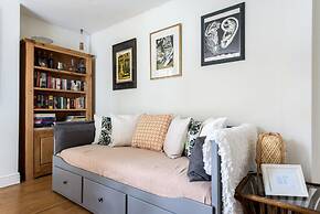 Headington Orchard - 3 Bedroom House Parking Garden