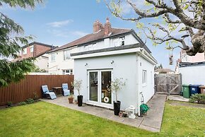 Headington Orchard - 3 Bedroom House Parking Garden