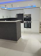 Lovely 2-bed Apartment in Coventry