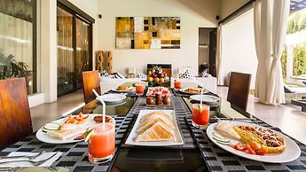 Villa Alice Satu by Villa Finder