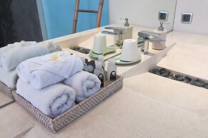 Villa Alice Satu by Villa Finder