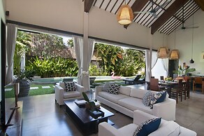 Villa Alice Satu by Villa Finder