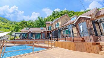 Gapyeong Haneulsup Spa Pension