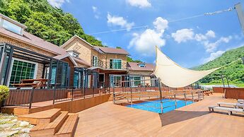 Gapyeong Haneulsup Spa Pension