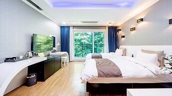 Namwon Hanjeungwonstay Pension