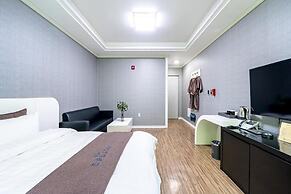 Namwon Hanjeungwonstay Pension