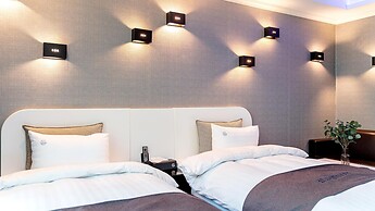 Namwon Hanjeungwonstay Pension