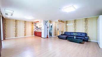 Namwon Hanjeungwonstay Pension