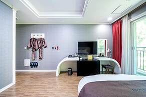 Namwon Hanjeungwonstay Pension