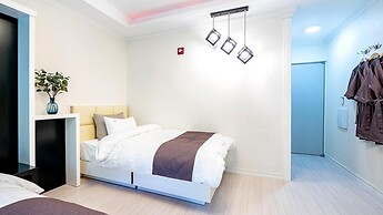 Namwon Hanjeungwonstay Pension