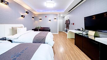 Namwon Hanjeungwonstay Pension