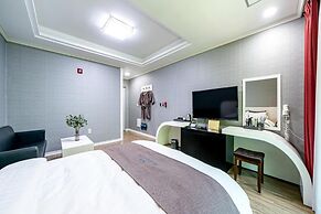 Namwon Hanjeungwonstay Pension