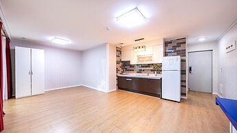 Namwon Hanjeungwonstay Pension