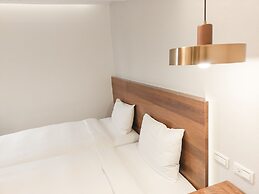 CHECK inn Express Taipei Station