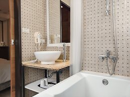 CHECK inn Express Taipei Station